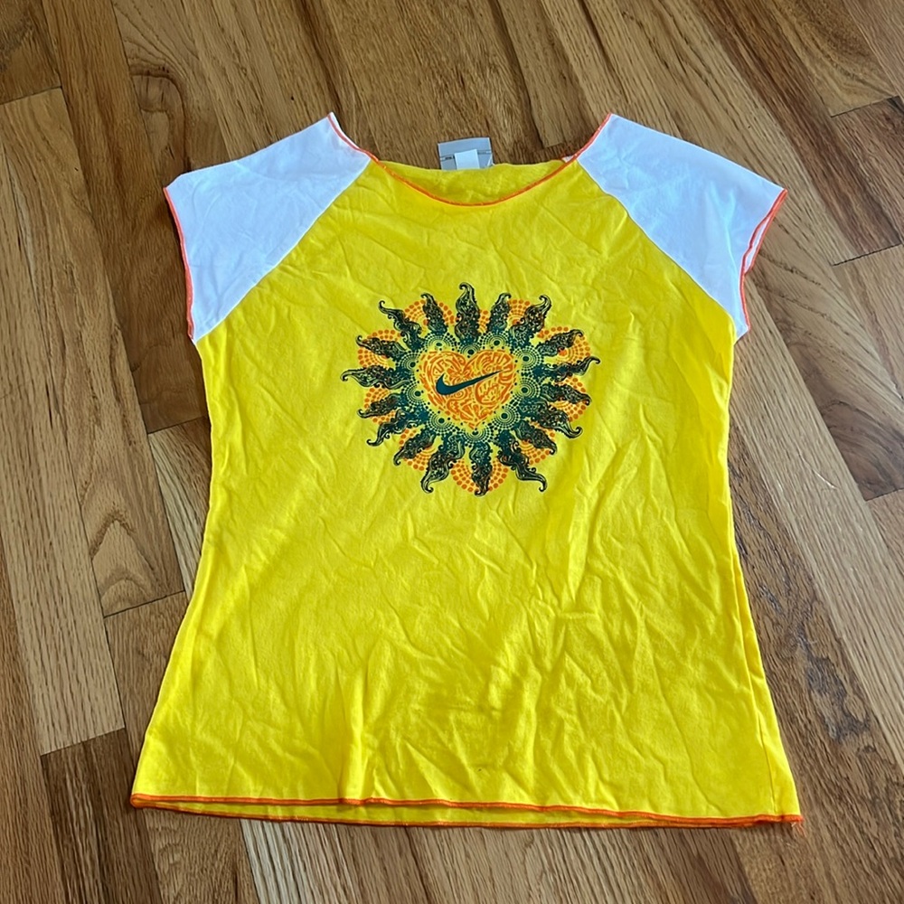 NIKE Yellow Cap Sleeve Shirt, Size Youth Large
